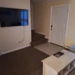 Suite 1, Sleep 4, Walk To Attractions In Uptown